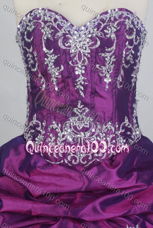 Elegant Ball Gown Sweetheart Purple Appliques Pick-ups Quinceanera Dresses