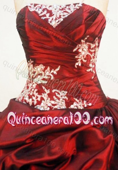 Wonderful Ball Gown Strapless Quinceanera Dresses With Appliques And Pick-ups