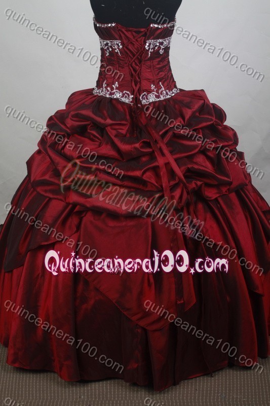 Modest Ball Gown Beading Strapless Burgundy Quincenera Dresses With Pick-ups