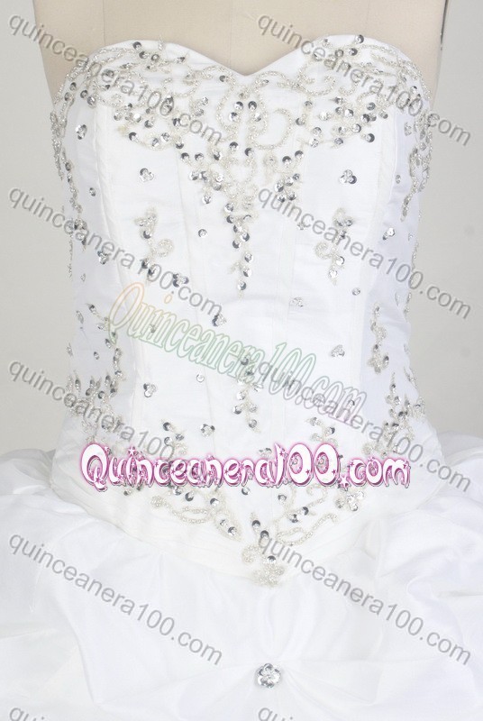 Simple White Ball Gown Sweetheart Beading and Pick-ups Quinceanera Dresses