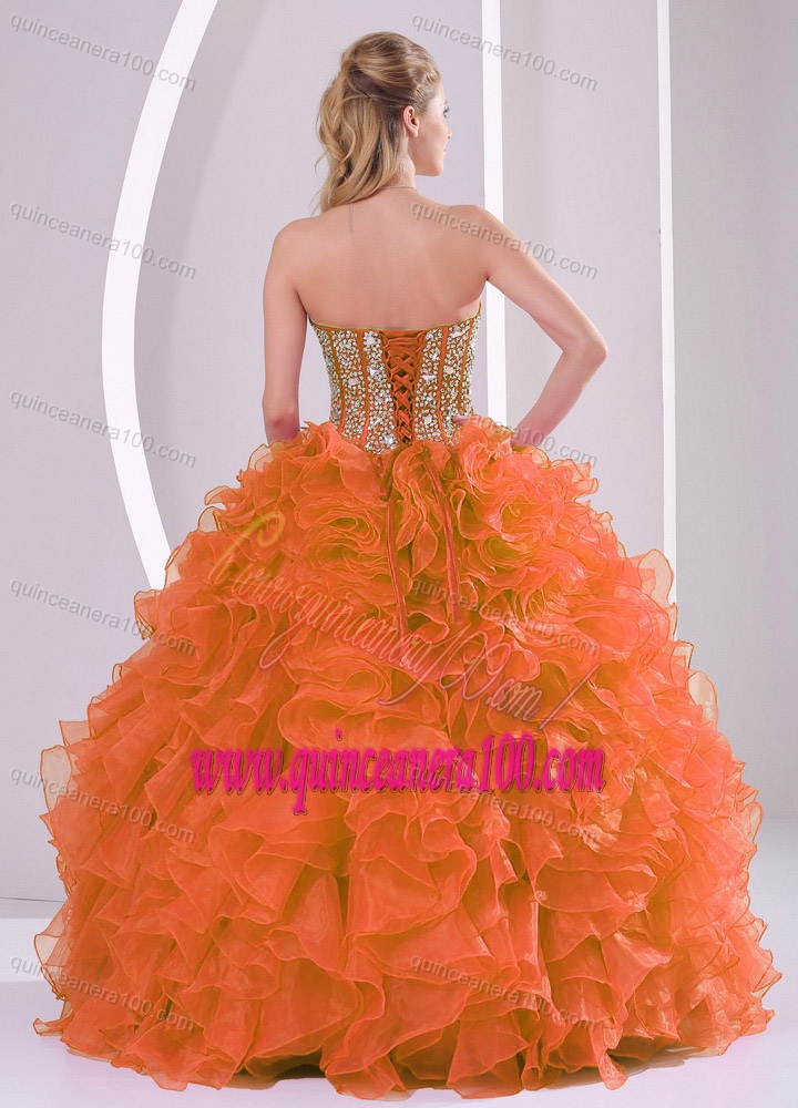 Elegant Ball Gown Sweetheart Ruffles and Beaded Decorate Quinceanera Gowns in Sweet 16