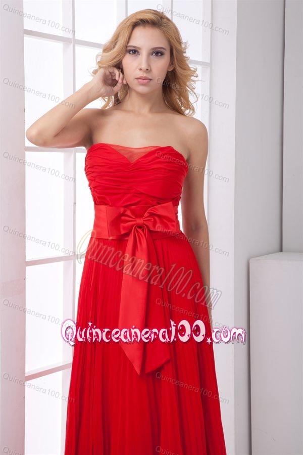 Elegant Strapless Red Empire Pleat Chiffon Dama Dress for Quinceanera with Bowknot