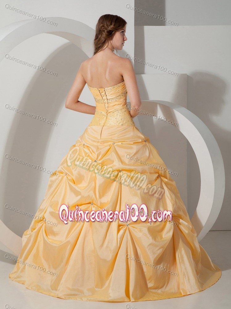 Beading Quinceanera Dress in Yellow Decorated Pick-ups and Ruching