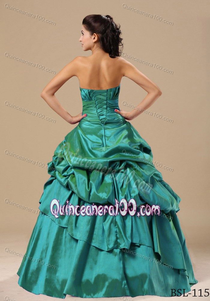 Appliques Decorate Bodice and Pick-ups Quinceanera Dresses Gowns