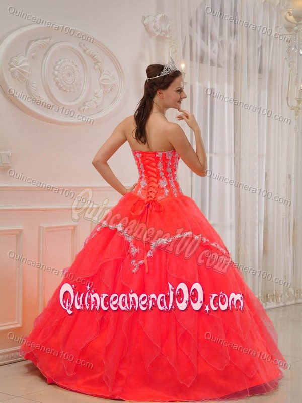 Red Sweetheart Floor-length Quince Dresses with Appliques