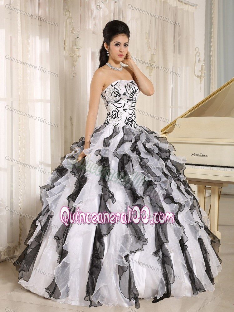 Black and White Organza Sweet Sixteen Dresses with Ruffles
