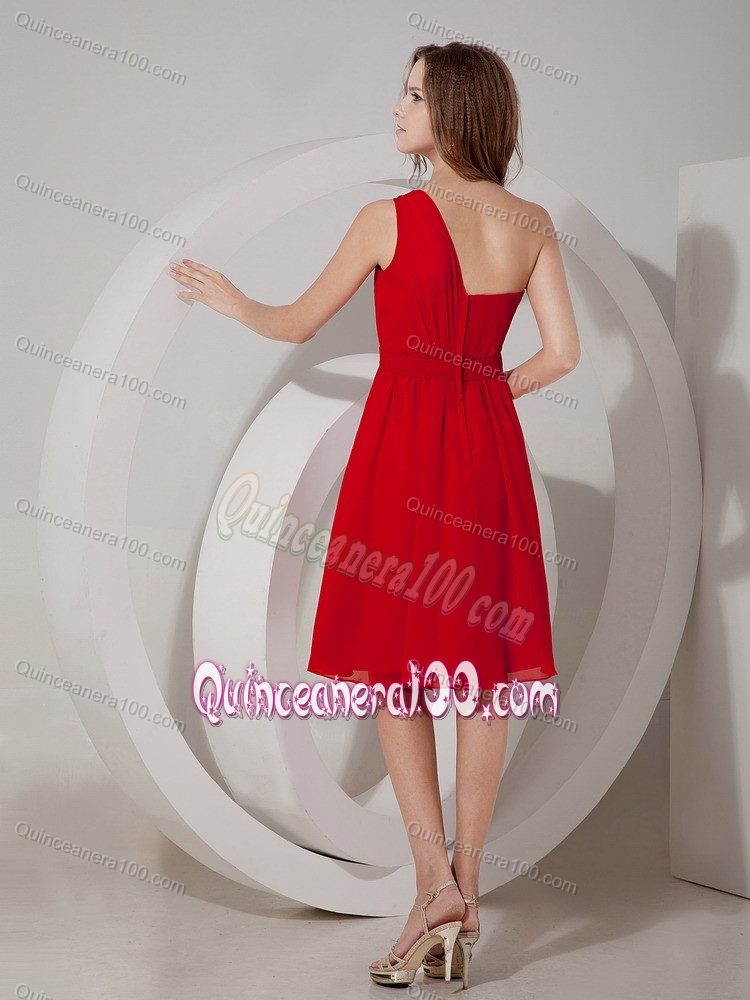 Wine Red One Shoulder Chiffon Knee-length Dama Dress for Cheap