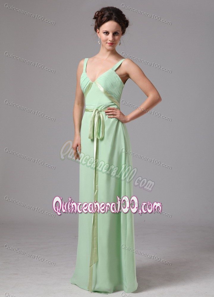 Apple Green V-neck Chiffon Quinceanera Dress for Dama with a Sash