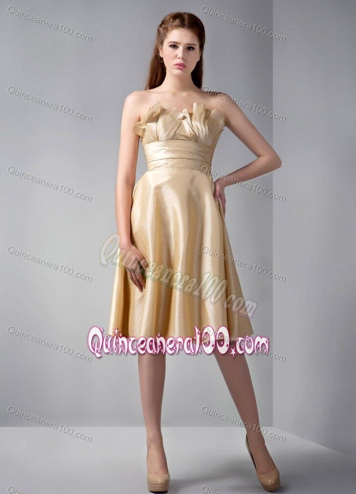 Elegant Empire Strapless Kneelength Gold Dama Dress with Ruches