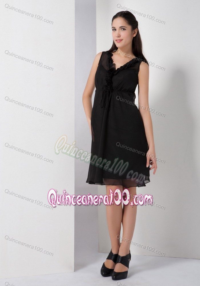 Straps A-line Black V-neck Chiffon 2013 Dama Dress Knee-length