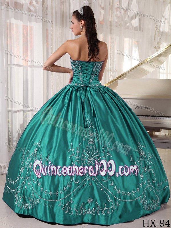 Recommended Embroidery Strapless Sweet 15 Dress Floor-length