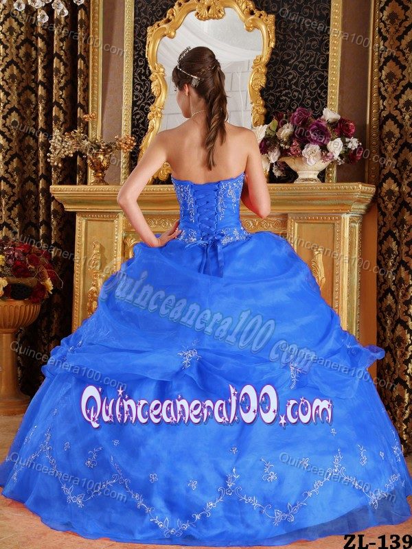 2014 Blue Strapless Organza Dresses Quinceanera with Embroidery