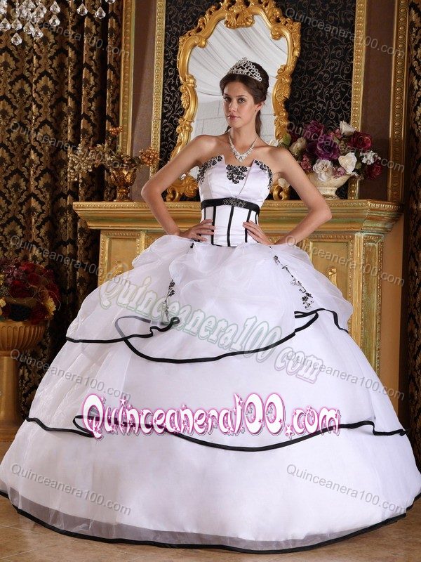 Recommended White Ball Gown Dress Quinceanera with Appliques