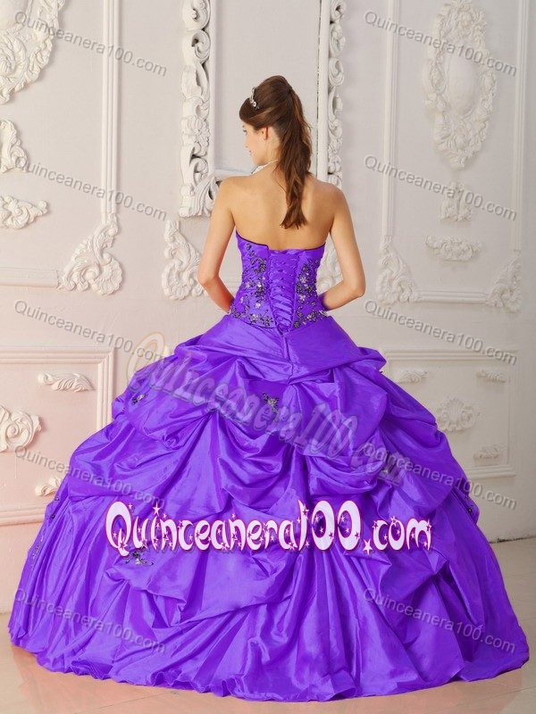 Popular Appliques Pick-ups Dresses for a Quinceanera in Purple