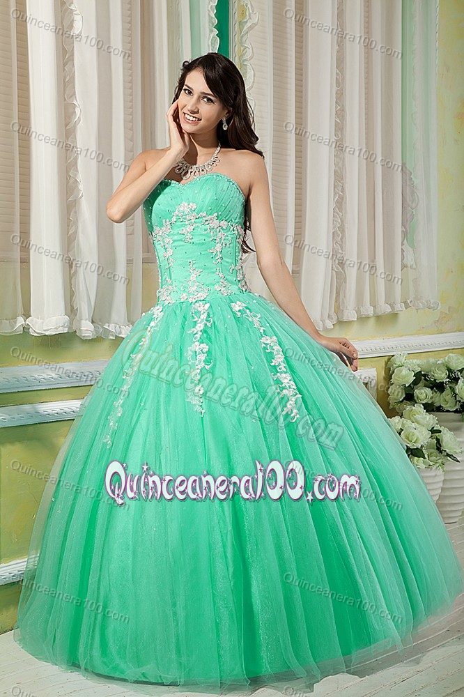 Flattering Green Beading Tulle Dresses for a Quince with Appliques