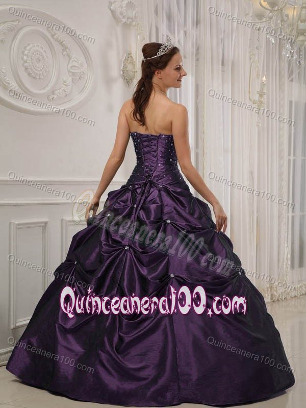 Purple Quinceanera Dresses with Pick-ups and Beaded Brooch
