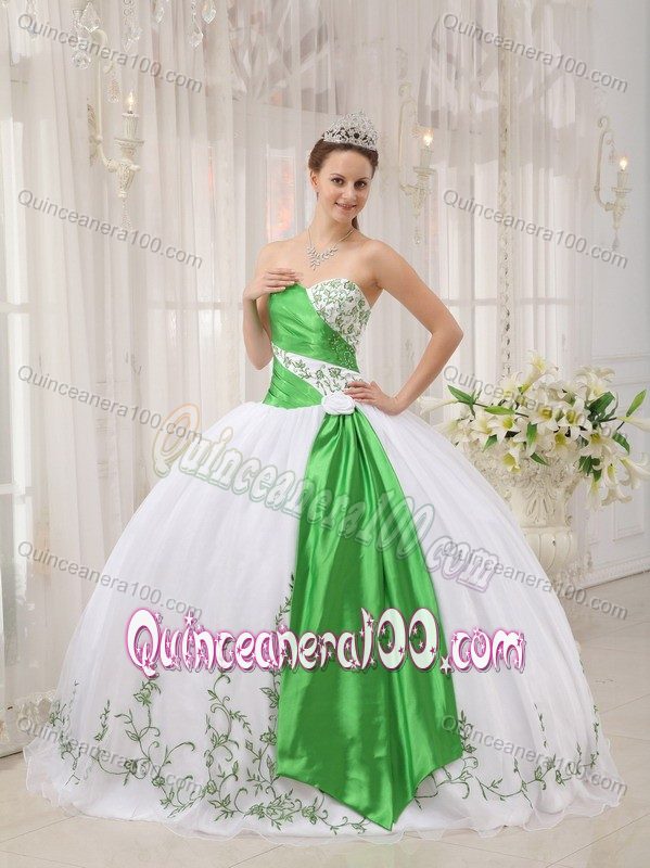 White and Green Sweetheart Quinces Dress with Embroidery
