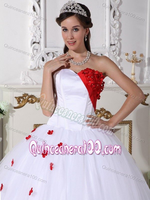 White and Red Dress For Quince with Flowers Decorate Bust and Appliques