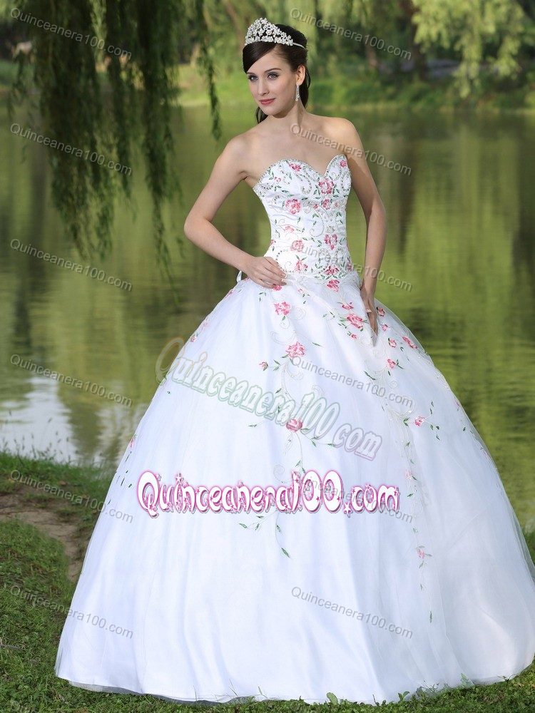 Embroidery Sweetheart Organza Dresses Quince with Appliques