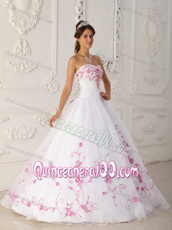 2013 White Floor-length Quinceanera Dress with Embroidery