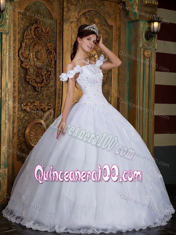 White off Shoulders Beading Dress for Sweet 16 with Lace Hem