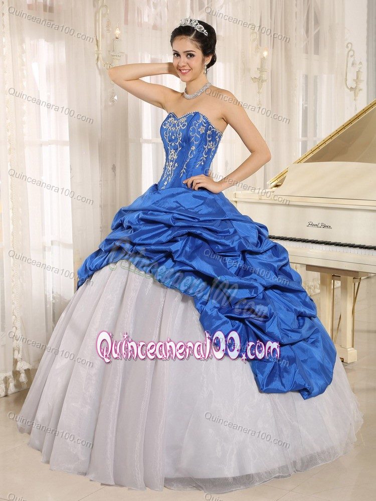 Embroidery Pick Ups Royal Blue and White Quinceanera Dresses