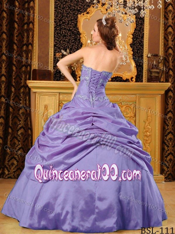 Trendy Purple Quinceanera Dress with Appliques Beading Full Skirt