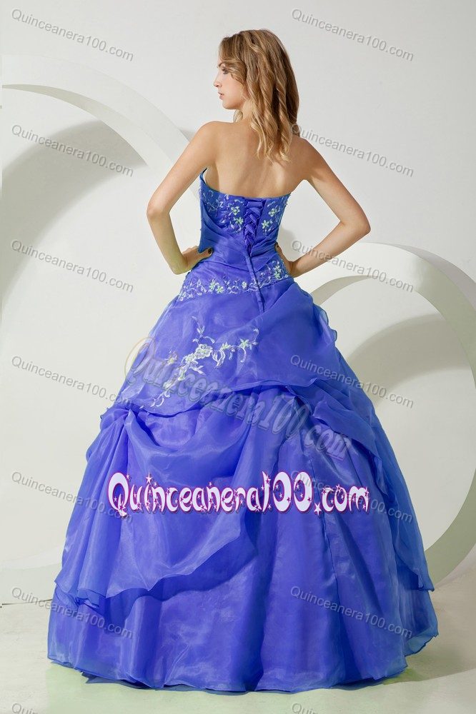 Elegant Purple Strapless Sweet Sixteen Dresses with Embroidery