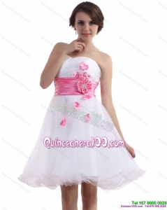 2015 New Style Sweetheart White Dama Dress with Hand Made Flowers