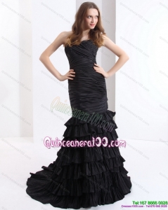 New Style Brush Train Pleats Black Dama Dresses with One Shoulder and Ruffled Layers