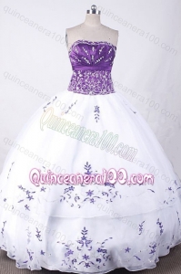 Exclusive Ball Gown Strapless White Quinceanera Dress with Appliques