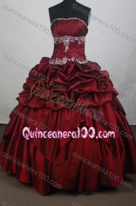 Modest Ball Gown Beading Strapless Burgundy Quincenera Dresses With Pick-ups