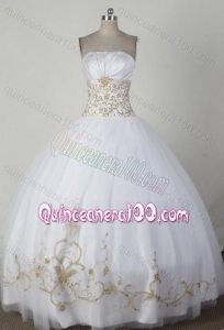 Simple Ball Gown Beading And Appliques Strapless White Quincenera Dresses