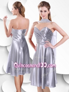 2016 Discount Empire Elastic Woven Satin Silver Dama Dresses with Beading and Ruching