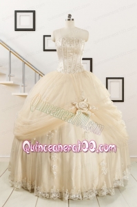 2015 Classical Appliques and Hand Made Flower Quinceanera Dresses in Champagne