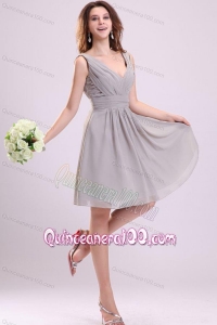 Empire Gray V-neck Ruching Chiffon Knee-length Dama Dress for Quinceanera