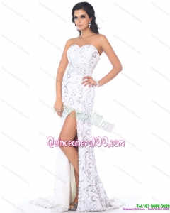 2015 Sexy Sweetheart Printed White Dama Dress with High Slit