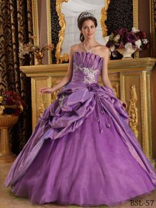 2013 Purple Strapless Quinces Dress in Taffeta with Appliques