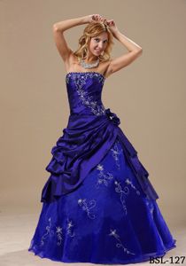 Blue Ruched Strapless Embroidery Pick-ups Sweet 16 Dresses