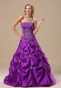A-line Embroidery and Pick-ups Strapless Purple Dresses For a Quince