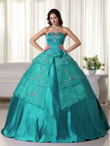 Embroidery Turquoise Strapless Organza Dresses For a Quinceanera