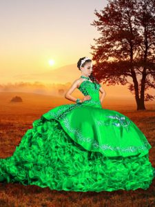 Sleeveless Embroidery and Ruffles Lace Up Vestidos de Quinceanera with Green Brush Train