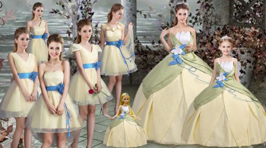 Light Yellow Satin Lace Up Quinceanera Gown Sleeveless Floor Length Hand Made Flower