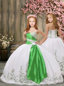 Sleeveless Embroidery and Belt Lace Up Little Girl Pageant Dress
