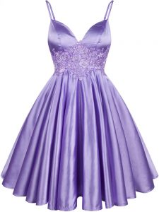 Elegant Knee Length A-line Sleeveless Lilac Court Dresses for Sweet 16 Lace Up