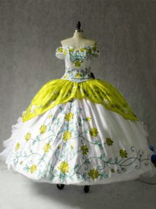 Fabulous Cap Sleeves Embroidery and Ruffles Lace Up 15th Birthday Dress