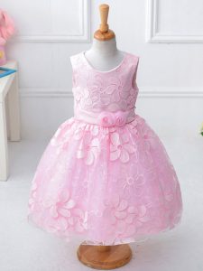 Fabulous Baby Pink Lace Zipper Scoop Sleeveless Knee Length Flower Girl Dress Appliques and Hand Made Flower