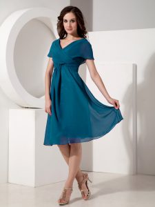 Chiffon V-neck Short Sleeves Zipper Ruching Mother of the Bride Dress in Teal