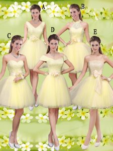 Sumptuous Light Yellow Sleeveless Lace and Belt Knee Length Dama Dress
