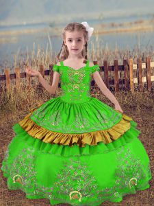 Floor Length Little Girls Pageant Dress Wholesale Satin Sleeveless Beading and Embroidery